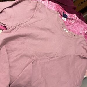 Burgundy/Pink Knit Tops (L)